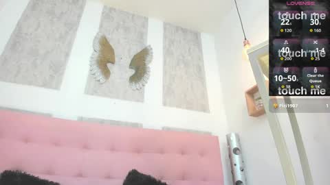 Snapshot of zhamira_21 chatting on 03/30/26, 10:44 ZHAMIRA ANDRES online show from 03/30/26, 10:44