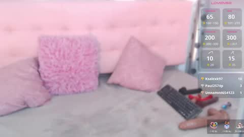 Snapshot of zhamira_21 chatting on 05/30/26, 11:02 ZHAMIRA ANDRES online show from 05/30/26, 11:02