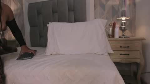 Snapshot of zharia_lux25 chatting on 04/01/26, 01:41 zharia_lux25 online show from 04/01/26, 01:41