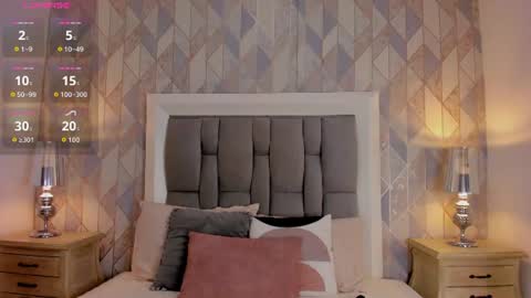 zharia_lux25 online show from 06/15/26, 11:45