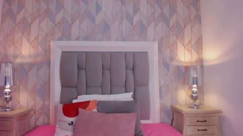 zharia_lux25 online show from 07/08/26, 11:37