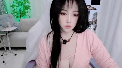 Snapshot of zhen0 chatting on 12/05/25, 10:24 zhen online show from 12/05/25, 10:24