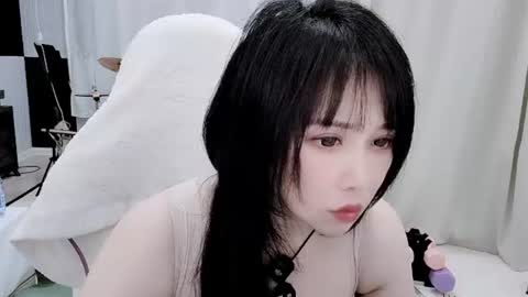 Snapshot of zhen0 chatting on 06/16/26, 06:05 zhen online show from 06/16/26, 06:05