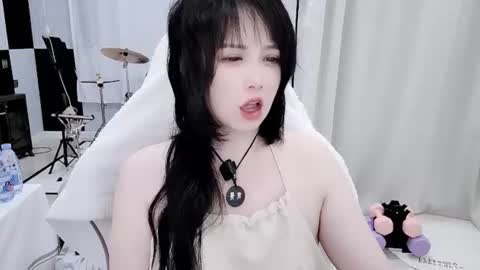 Snapshot of zhen0 chatting on 06/18/26, 06:56 zhen online show from 06/18/26, 06:56