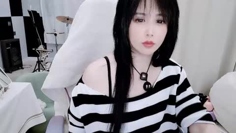 Snapshot of zhen0 chatting on 07/29/26, 02:48 zhen online show from 07/29/26, 02:48