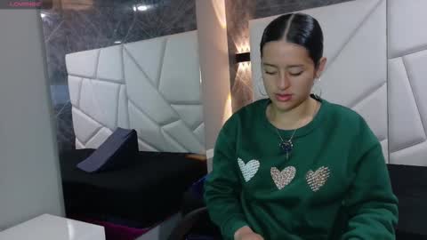 Snapshot of zhilakya chatting on 12/14/25, 11:26 Zhilakya online show from 12/14/25, 11:26