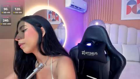 Snapshot of zia_cooper chatting on 09/20/25, 07:04 ZIA online show from 09/20/25, 07:04