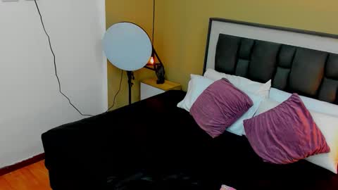 zia online show from 09/14/25, 11:09