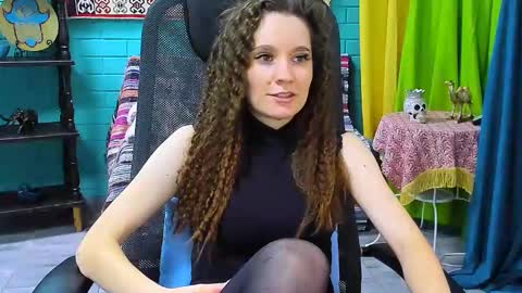 zianichols online show from 02/11/25, 12:16