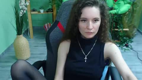 zianichols online show from 02/13/25, 09:49