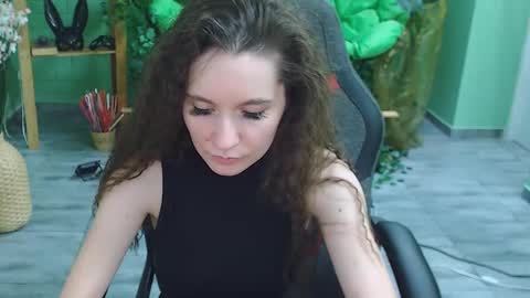 zianichols online show from 02/20/25, 11:43