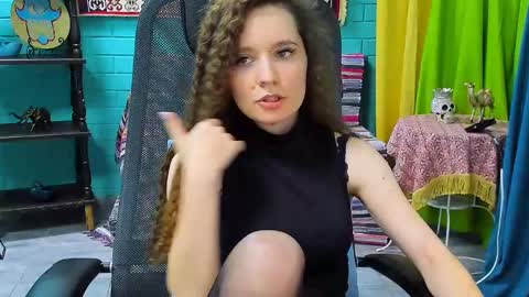 zianichols online show from 02/24/25, 08:36