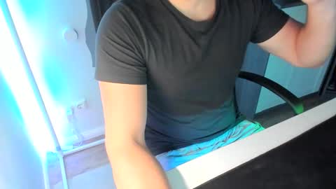 Snapshot of ziemlichflutschig chatting on 11/12/25, 09:03 ziemlichflutschig online show from 11/12/25, 09:03