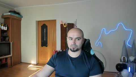 Ziesh online show from 05/03/26, 01:39