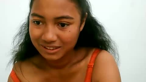Snapshot of zina479102 chatting on 05/08/26, 06:19 elly online show from 05/08/26, 06:19