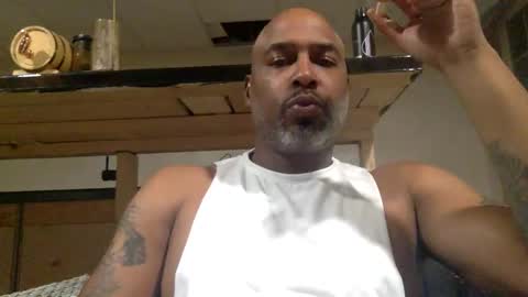 Snapshot of zionlion22 chatting on 10/23/25, 02:00 zionlion22 online show from 10/23/25, 02:00