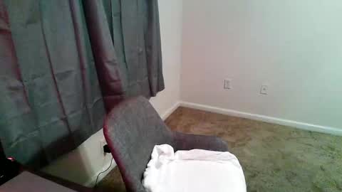 Snapshot of zirobyte chatting on 11/08/25, 12:44 zirobyte online show from 11/08/25, 12:44