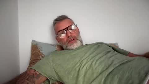 Snapshot of zkopa69 chatting on 10/29/25, 07:43 zkopa69 online show from 10/29/25, 07:43