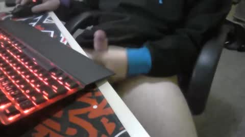 zkraston11 online show from 12/19/24, 03:51