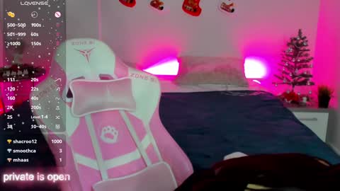 Zlata  Mon Tue Thu Fri Sun Sa GMT 3 0000pm - 0600pm  online show from 12/14/24, 06:41