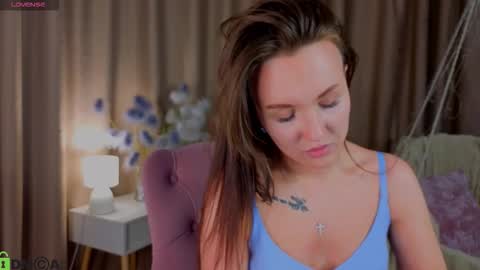 Snapshot of zlata__fox chatting on 10/19/25, 03:56 Zlata Mon Tue Thu Fri Sun Sa GMT 3 0000pm - 0600pm online show from 10/19/25, 03:56