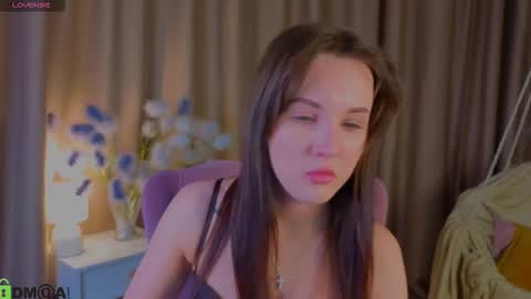 Snapshot of zlata__fox chatting on 10/26/25, 04:13 Zlata Mon Tue Thu Fri Sun Sa GMT 3 0000pm - 0600pm online show from 10/26/25, 04:13