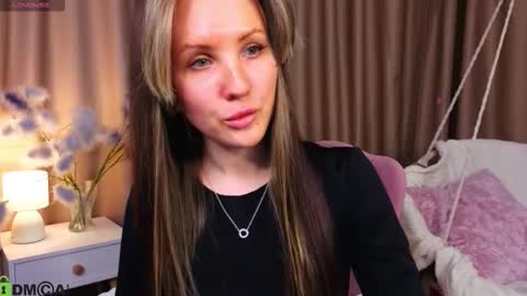 Zlata  Mon Tue Thu Fri Sun Sa GMT 3 0000pm - 0600pm  online show from 03/04/26, 09:15