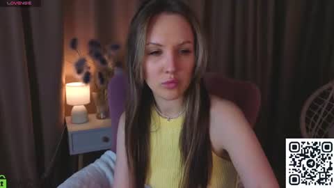 Zlata  Mon Tue Thu Fri Sun Sa GMT 3 0000pm - 0600pm  online show from 06/19/26, 08:51