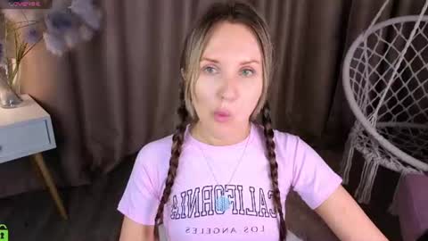 Zlata  Mon Tue Thu Fri Sun Sa GMT 3 0000pm - 0600pm  online show from 07/11/26, 09:23