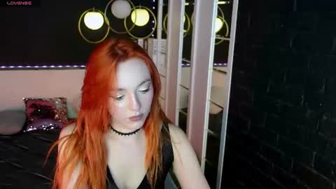 Snapshot of zlata_az chatting on 07/24/26, 02:15 Zlata online show from 07/24/26, 02:15