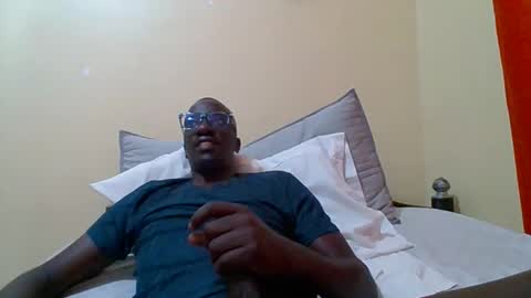 Snapshot of zlatann2012 chatting on 09/15/25, 10:21 Zlatann2012 online show from 09/15/25, 10:21