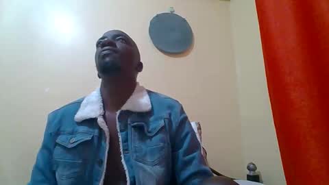 Snapshot of zlatann2012 chatting on 10/05/25, 02:54 Zlatann2012 online show from 10/05/25, 02:54