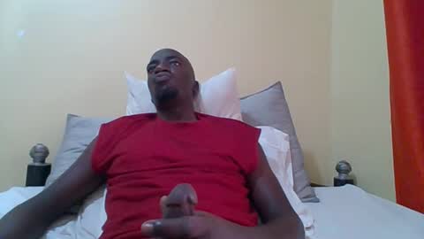 Snapshot of zlatann2012 chatting on 10/06/25, 09:07 Zlatann2012 online show from 10/06/25, 09:07