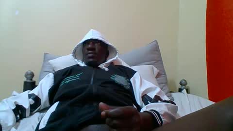 Snapshot of zlatann2012 chatting on 10/07/25, 09:12 Zlatann2012 online show from 10/07/25, 09:12