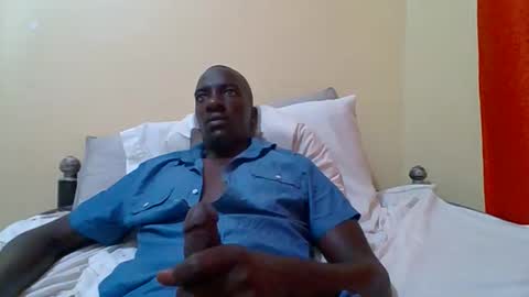 Snapshot of zlatann2012 chatting on 10/11/25, 08:29 Zlatann2012 online show from 10/11/25, 08:29