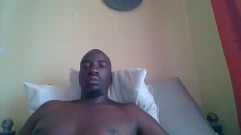 Snapshot of zlatann2012 chatting on 10/14/25, 06:47 Zlatann2012 online show from 10/14/25, 06:47