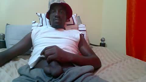 Snapshot of zlatann2012 chatting on 10/18/25, 11:00 Zlatann2012 online show from 10/18/25, 11:00