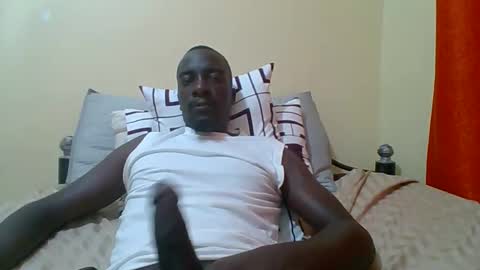 Snapshot of zlatann2012 chatting on 10/21/25, 08:31 Zlatann2012 online show from 10/21/25, 08:31