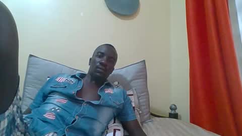 Snapshot of zlatann2012 chatting on 10/25/25, 11:51 Zlatann2012 online show from 10/25/25, 11:51