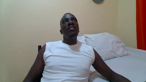 Snapshot of zlatann2012 chatting on 11/10/25, 07:24 Zlatann2012 online show from 11/10/25, 07:24