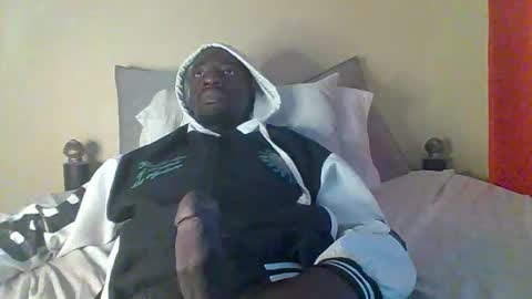 Snapshot of zlatann2012 chatting on 11/28/25, 03:31 Zlatann2012 online show from 11/28/25, 03:31