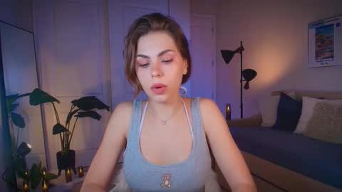 Snapshot of zlicious chatting on 10/08/25, 10:51 Zara Join next live at 5PM EST online show from 10/08/25, 10:51