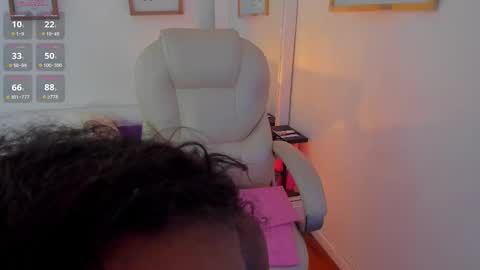 Snapshot of zobe_love chatting on 03/20/26, 06:02 Zobe Love online show from 03/20/26, 06:02