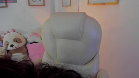 Snapshot of zobe_love chatting on 04/08/26, 06:08 Zobe Love online show from 04/08/26, 06:08