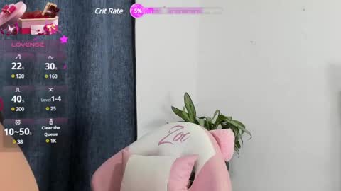 Snapshot of zoe69__ chatting on 01/17/25, 03:23 ZOE online show from 01/17/25, 03:23