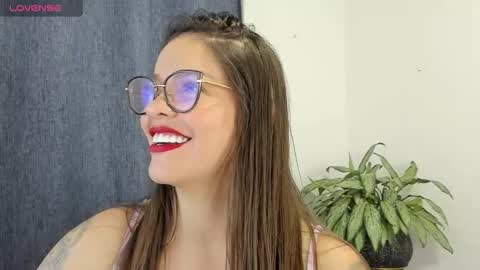 Snapshot of zoe69__ chatting on 02/12/25, 03:40 ZOE online show from 02/12/25, 03:40