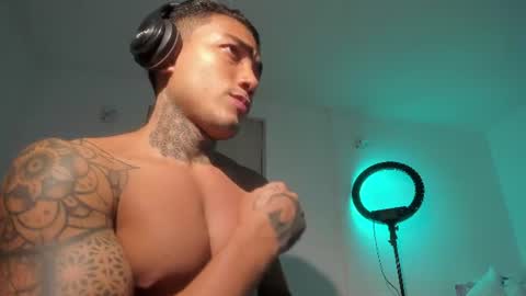 ZOE AND ASTON online show from 06/12/26, 02:10