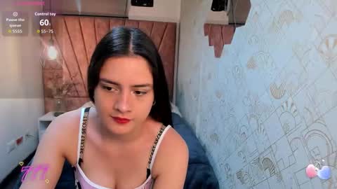 Snapshot of zoe__taylor__ chatting on 03/15/26, 12:00 ZOE TAYLOR online show from 03/15/26, 12:00