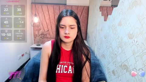 Snapshot of zoe__taylor__ chatting on 03/27/26, 11:54 ZOE TAYLOR online show from 03/27/26, 11:54