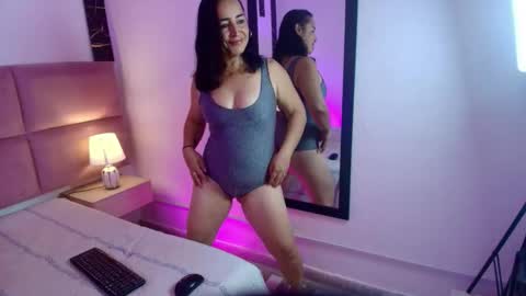 Snapshot of zoe_aitanaa chatting on 11/14/25, 03:00 zoe_aitanaa online show from 11/14/25, 03:00